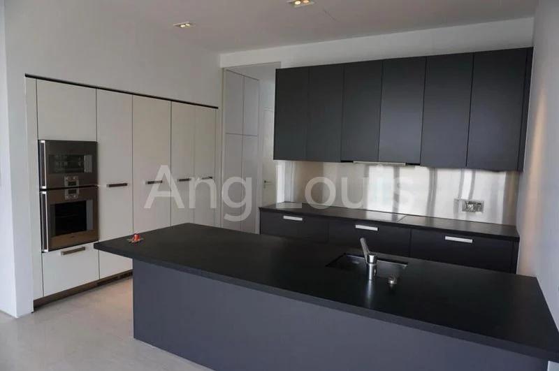 3 Bed Condo for Sale in  8 Napier - Image 3